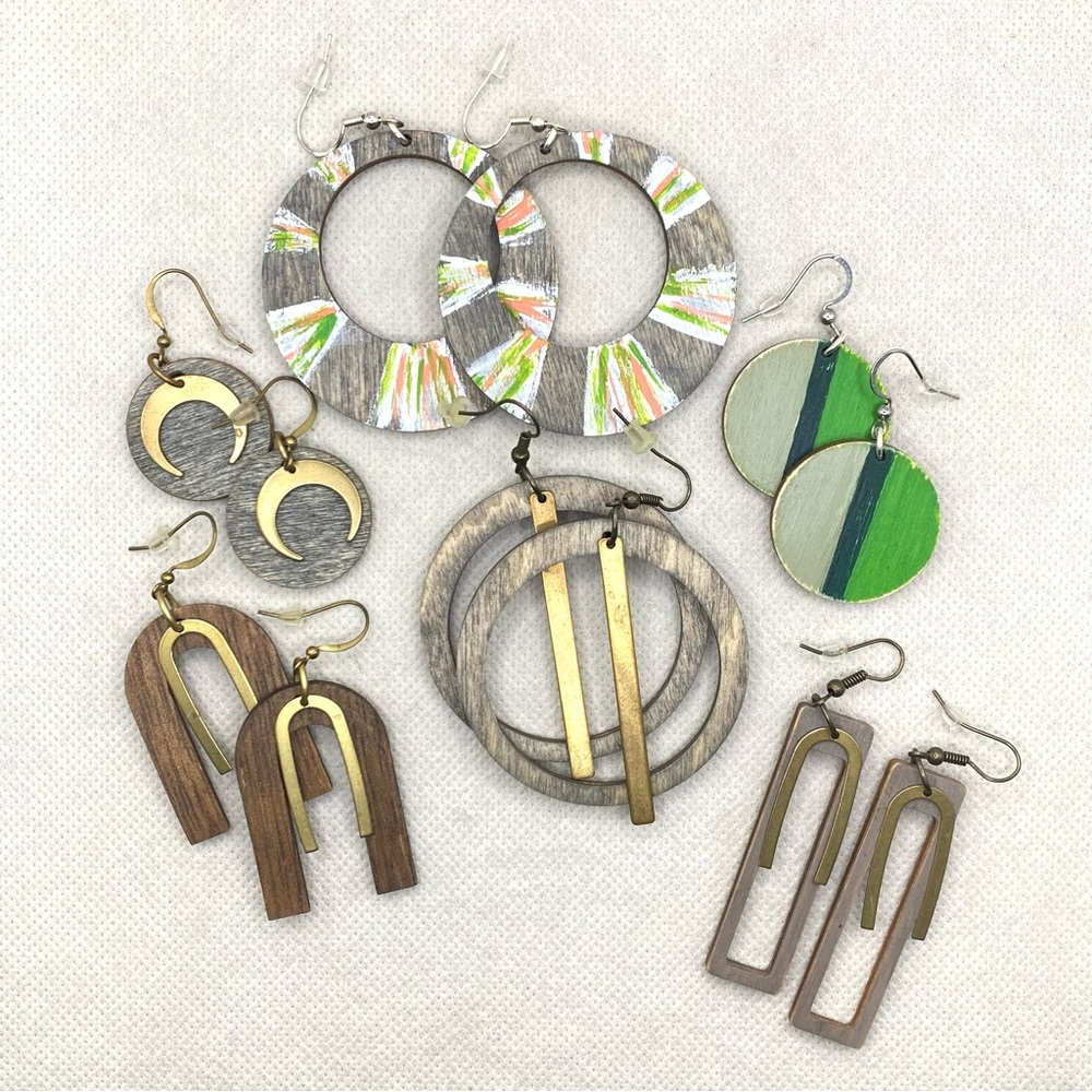 Sara G. Lot of 6 pair of earrings